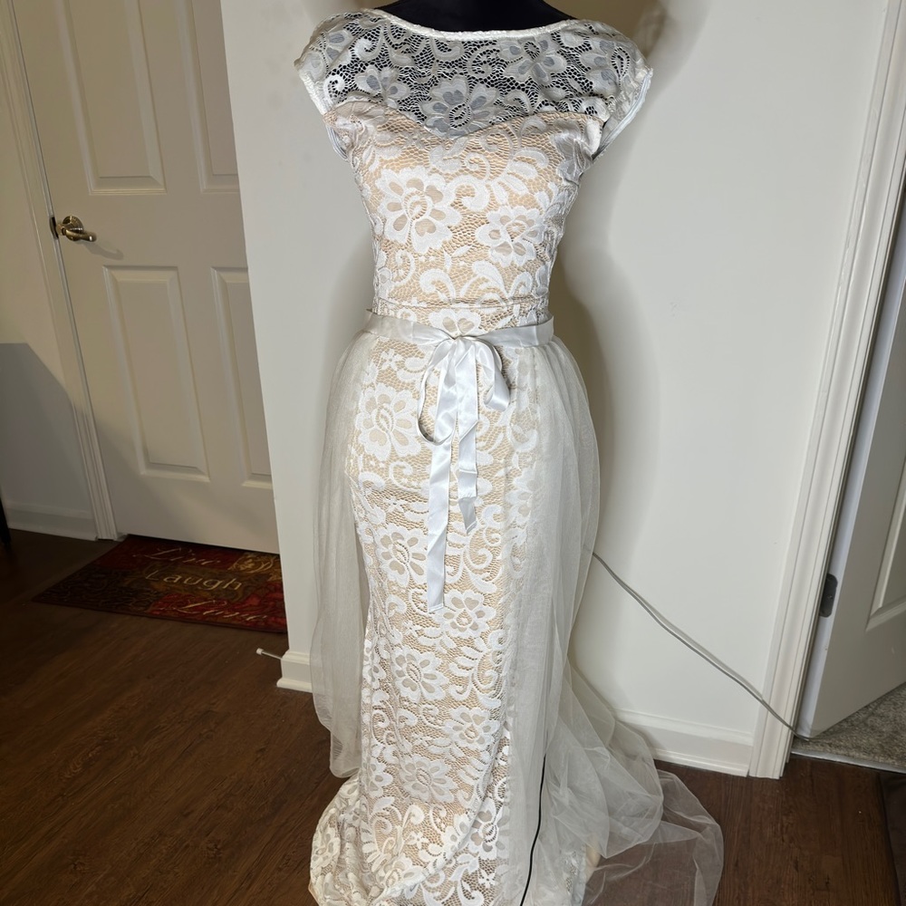 Windsor Lace dress